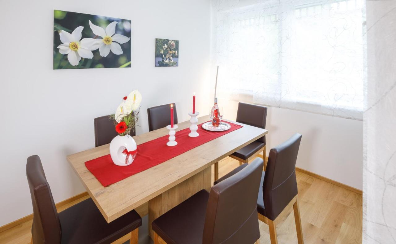 Ferienwohnung Narzisse - City Appartement Im Kurpark Bad Aussee Exterior photo